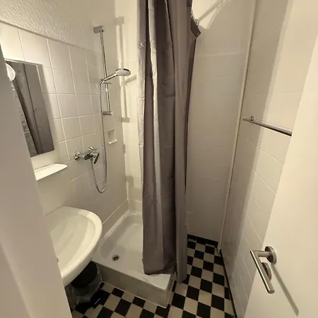Moderne In Nr 5 - Sehr Zentral Gelegen *