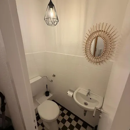 Apartment Moderne In Nr 5 - Sehr Zentral Gelegen