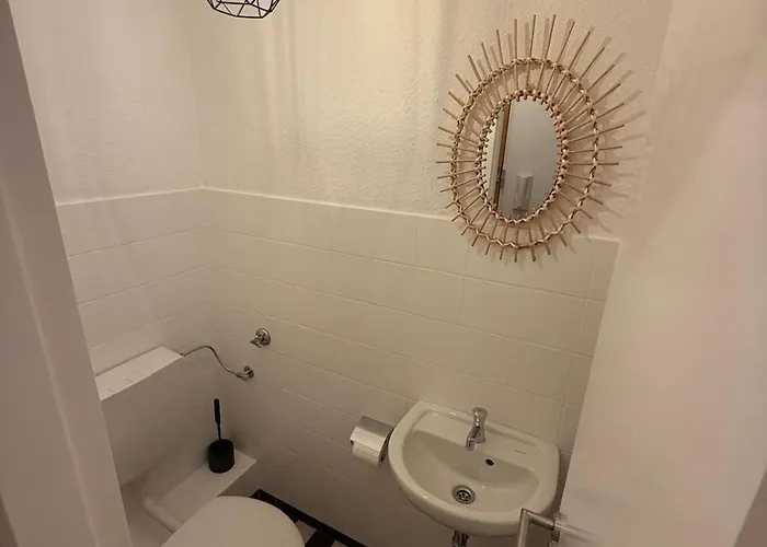 Appartement Moderne In Nr 5 - Sehr Zentral Gelegen *